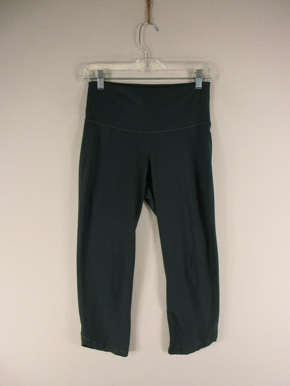 Old Navy Active Leggings Womens M Cropped Capri Yoga Go-Dry Black High Waist