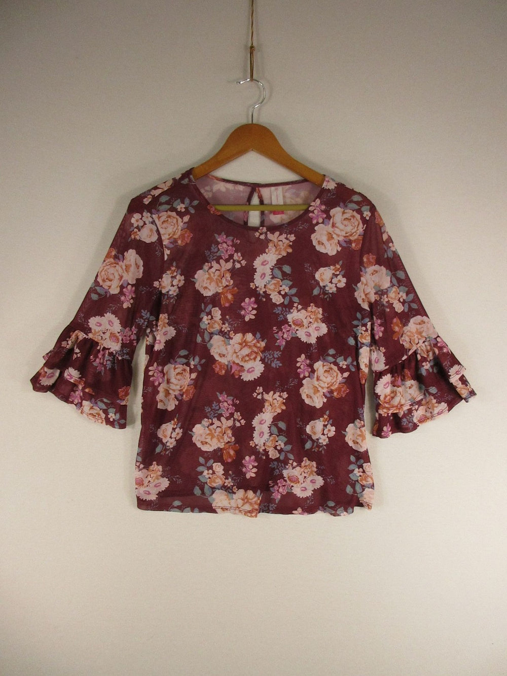 No Boundaries Top Womens XL Floral Ruffle Sleeve Sheer Mesh Overlay Burgundy