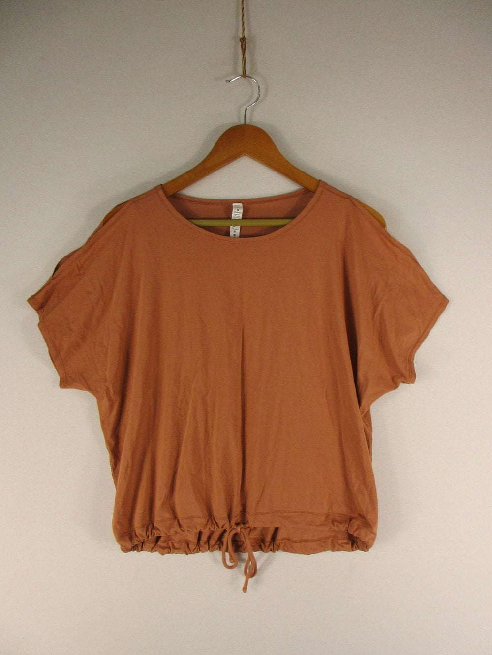 Lululemon Top Womens 6 Short Sleeve Scoop Neck Boxy Drawstring Hem Rust Brown