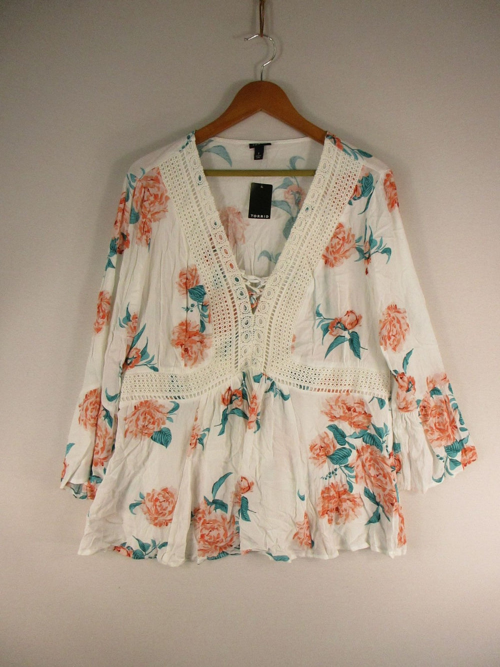 Torrid Blouse Womens 1X Floral Lace V Neck Peplum Tunic White Coral Teal Boho