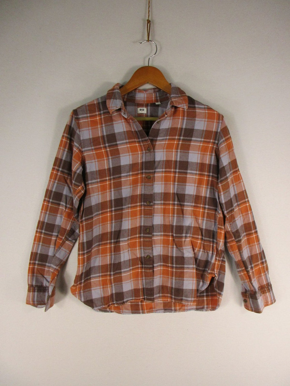 UNIQLO Shirt Womens S Plaid Flannel Button Down Long Sleeve Orange Brown Casual