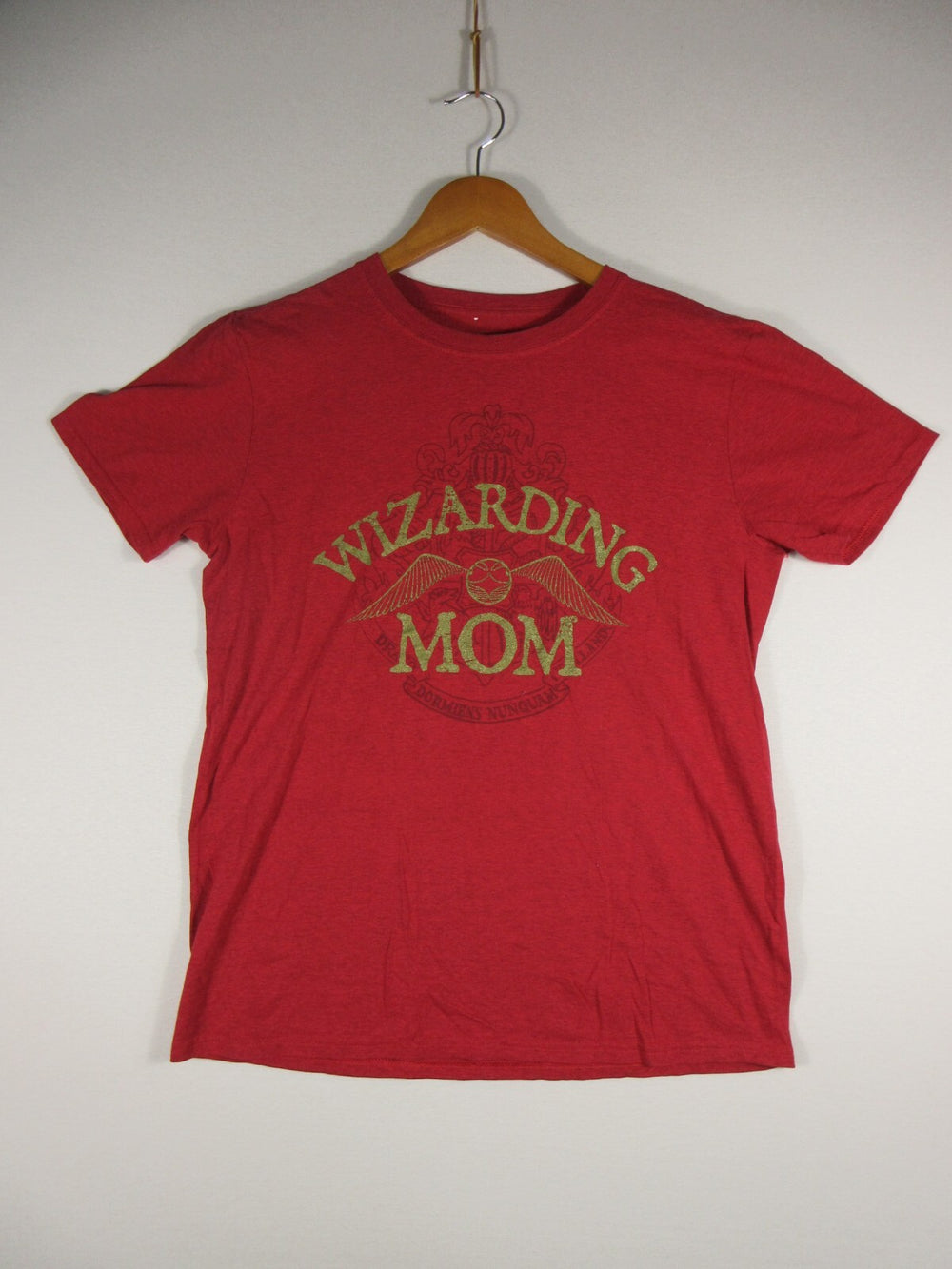 Universal Studios Harry Potter Wizarding Mom T-Shirt Short Sleeve Size M Red