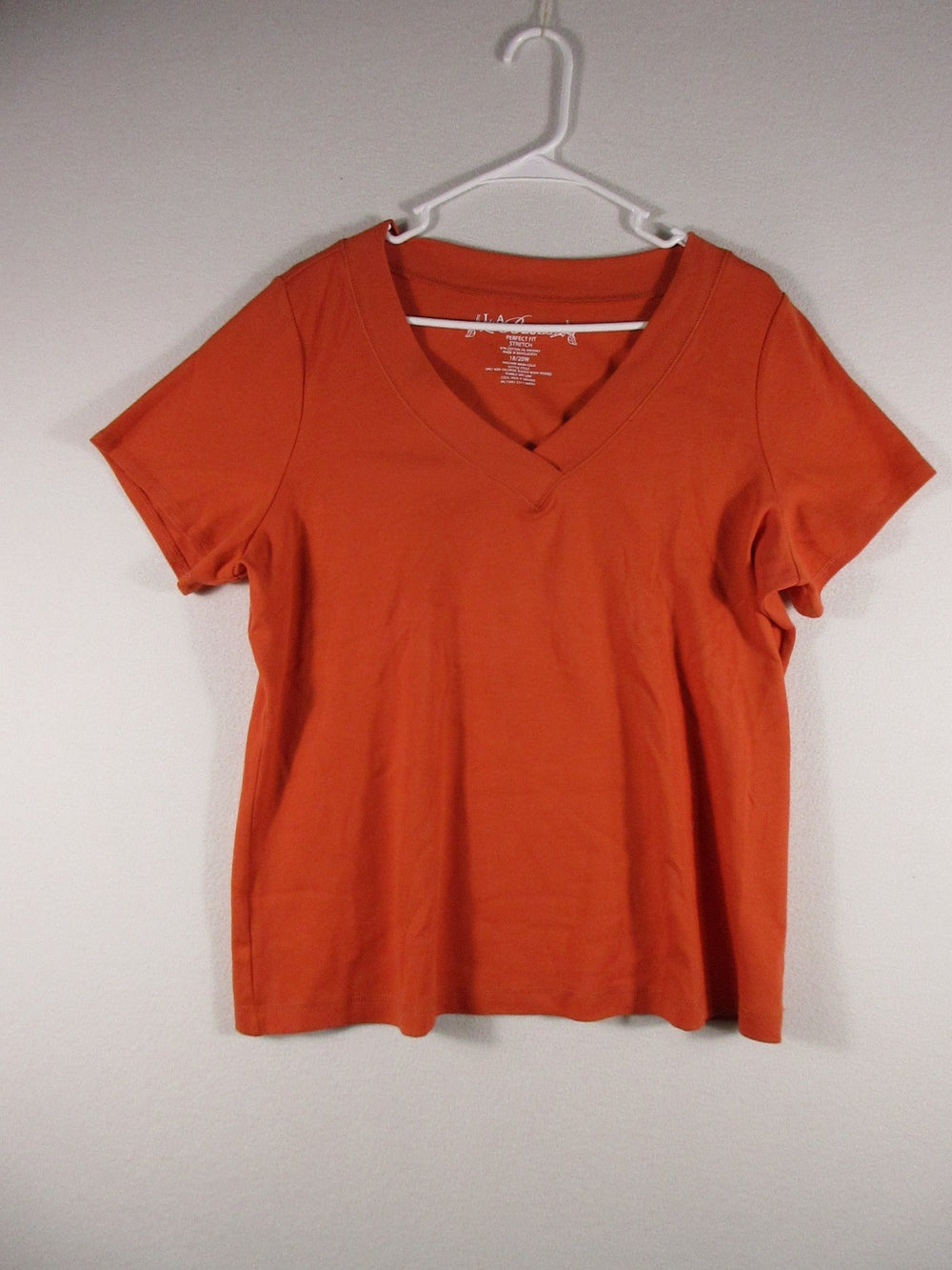 L.A Blues Womens Perfect Fit Stretch Top V-Neck Short Sleeve Size 18 Orange