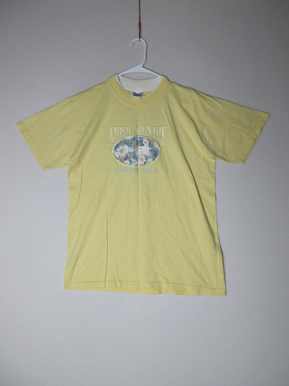 Gildan Womens Amish Country Embroidered Crew Neck T-Shirt Short Sleeve Size M