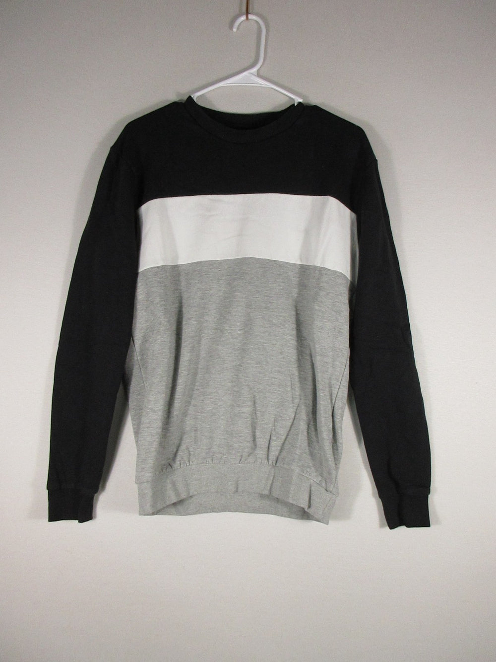 Denim & Flower Mens Pullover Round Neck Sweatshirt Long Sleeve Size M Multicolor