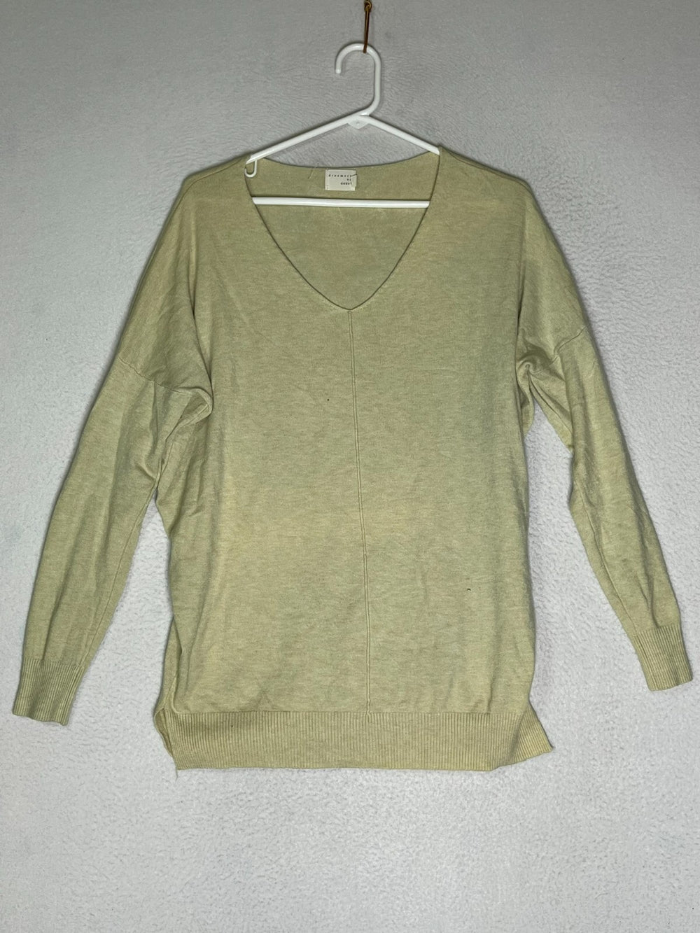 Dreamers by Debut Grey Pullover Sweater T3638 Slit Hem V Neck Womens Size Small