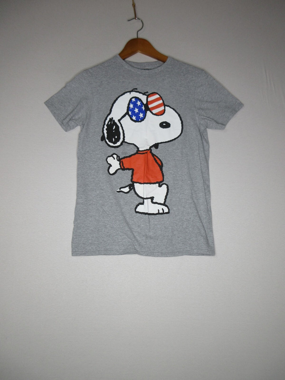 Hybrid Mens Peanuts Regular Fit Crew Neck T-Shirt Short Sleeve Size S Gray