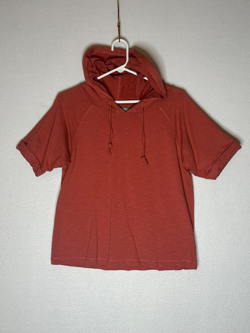 Natural Reflections Coral Colored Short Sleeve Hoodie Men's Size Medium