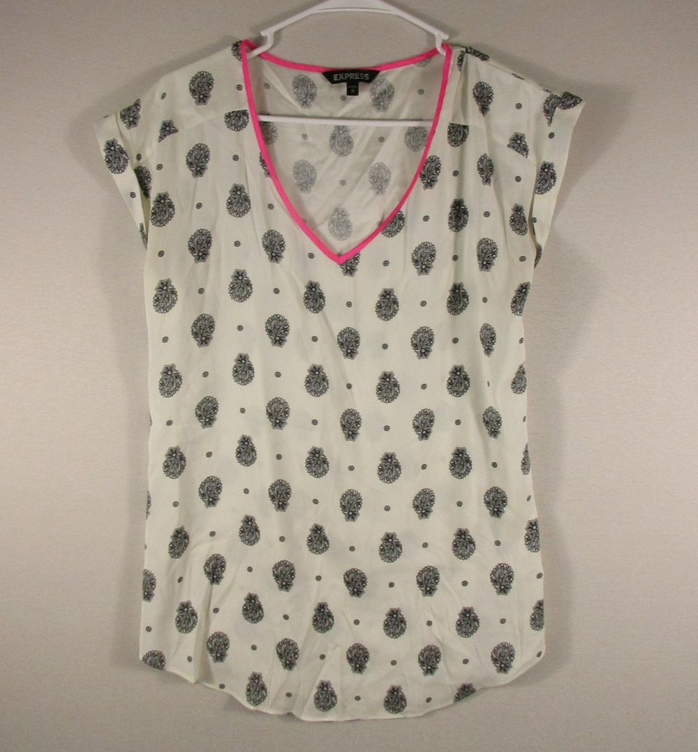 Express Womens Pullover V-Neck Blouse Ornate Print Short Sleeve Size M White