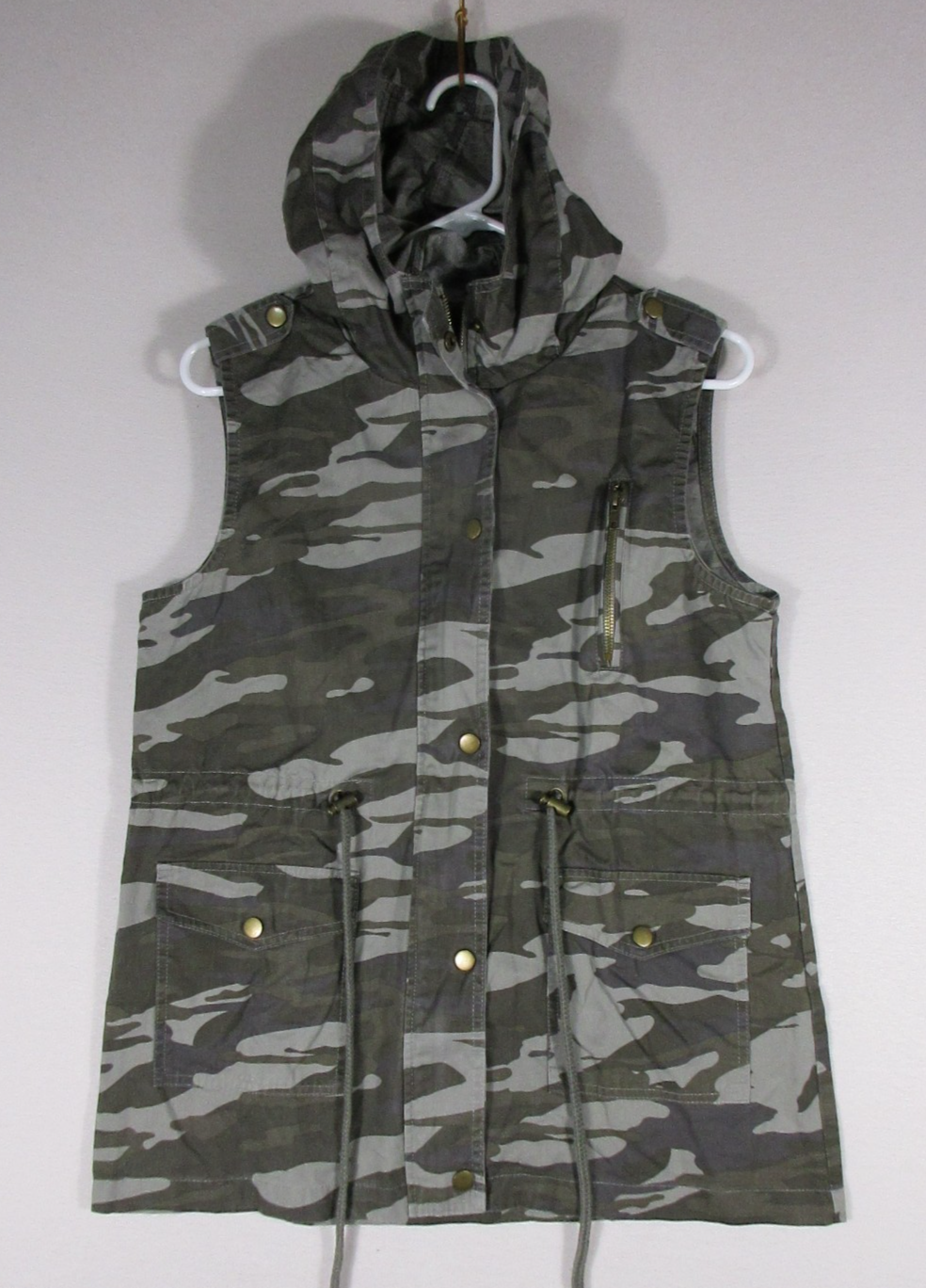 Zenana Outfitters Utility Vest Camo Hooded Sleeveless Jacket Size M Green
