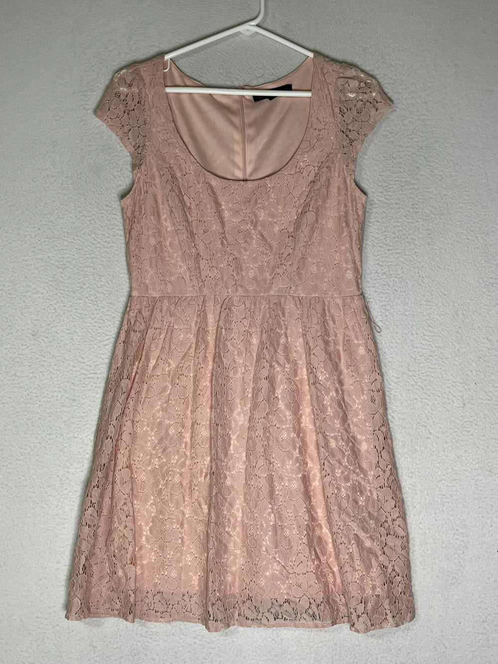 HeartSoul Pink Pleated Sheath Dress Lace Crochet Cap Sleeve Scoop Neck Womens M