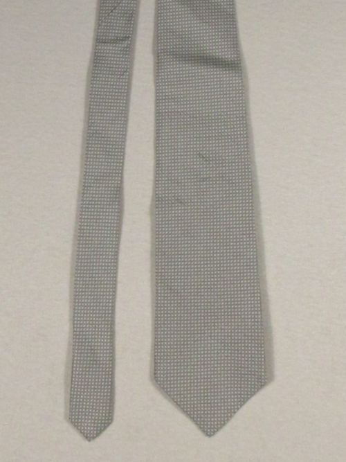 Geoffrey Beene Mens 100% Silk Neck Tie Polka Dots Made in China