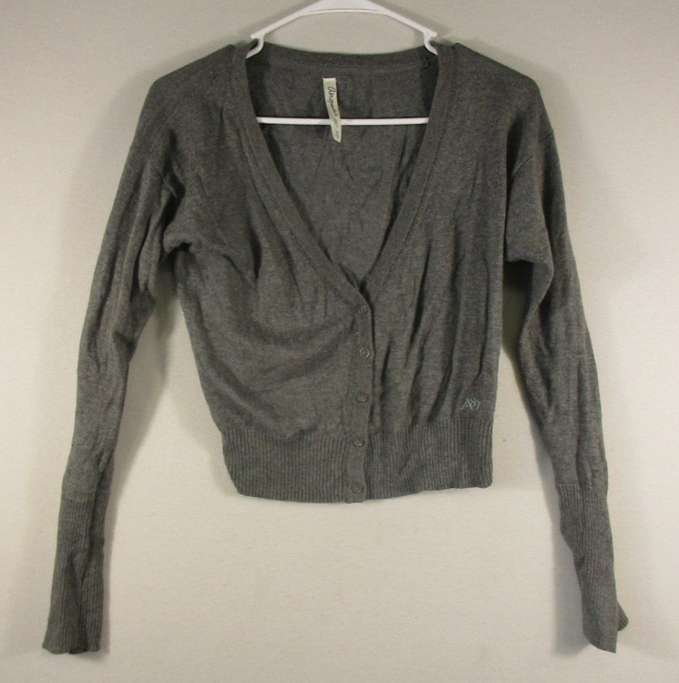 Aeropostale Womens Ribbed V-Neck Cardigan Sweater Long Sleeve Size S Gray