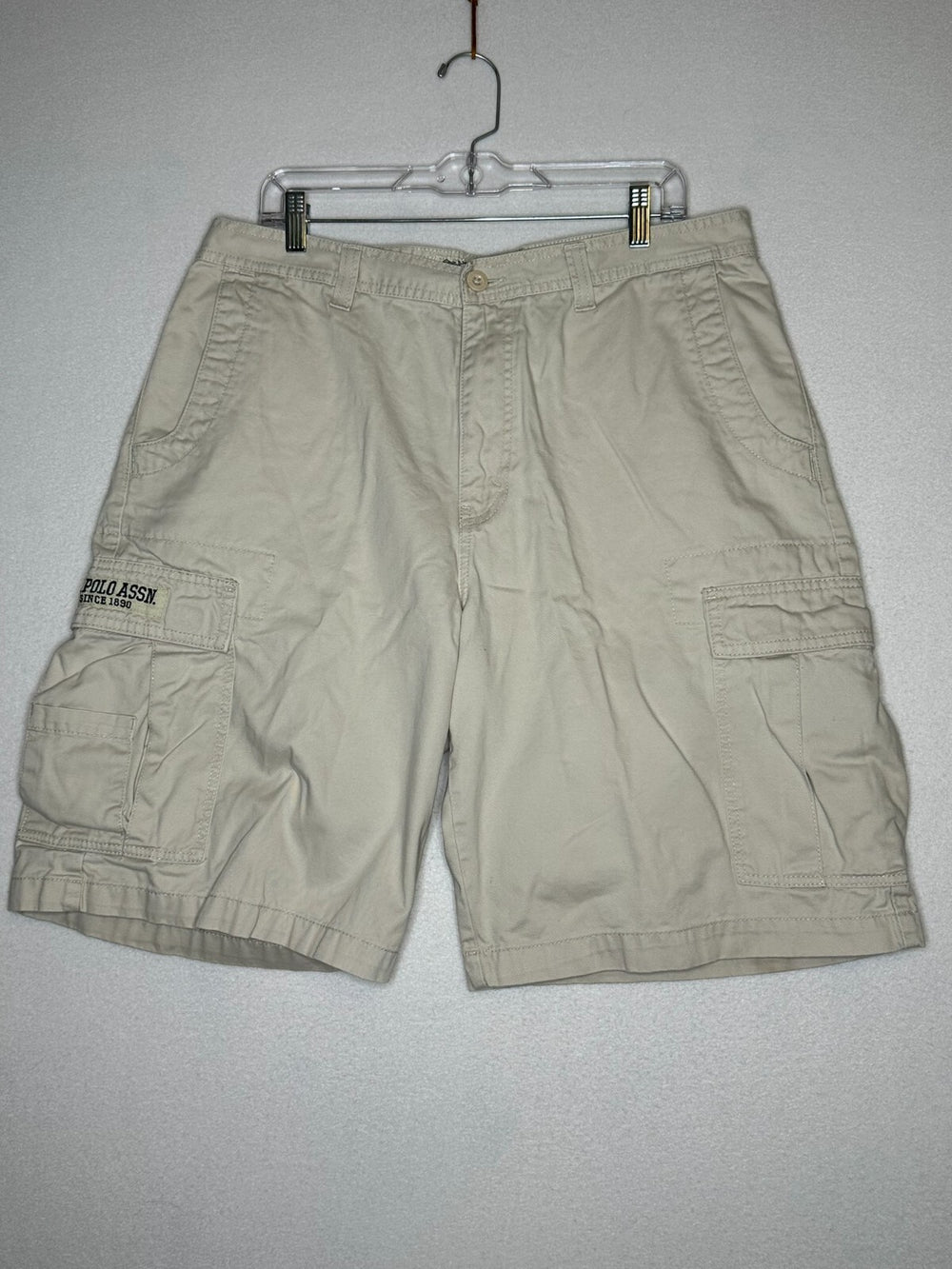 US POLO ASSN Ivory Cargo Shorts Men's Size 36