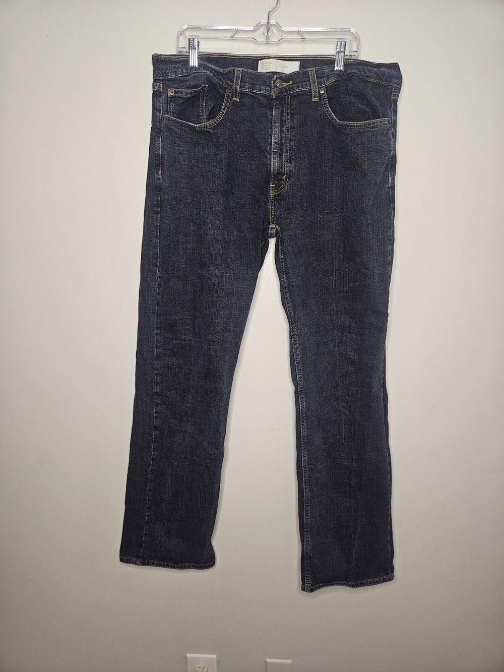 Signature Levi Strauss Relaxed Fit Dark Wash Straight Cut Jeans Men's 38