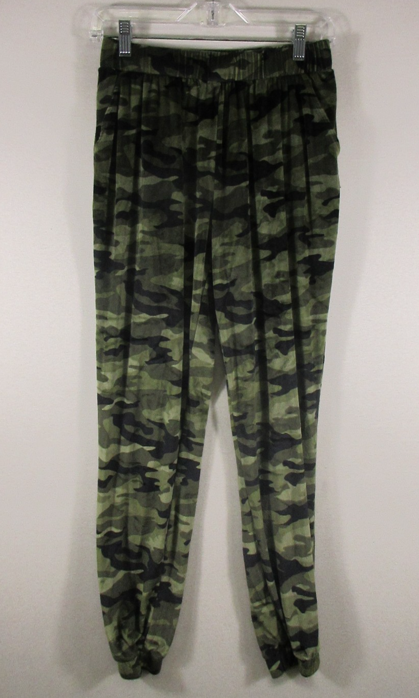 No Boundaries Womens Pleated Jogger Pants Camo Print Tapered Leg Size S Green