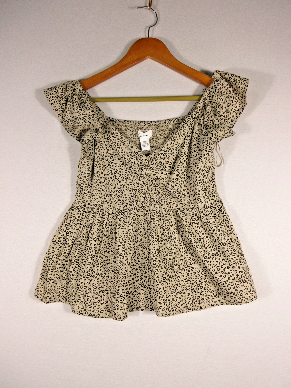 Jopna Women’s Animal Print Short Sleeve Ruffled Rushed Top Size XS Cream/Black