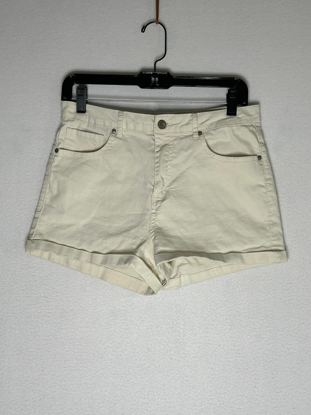 Forever 21 Ivory Short Los Angeles Women's Size 30